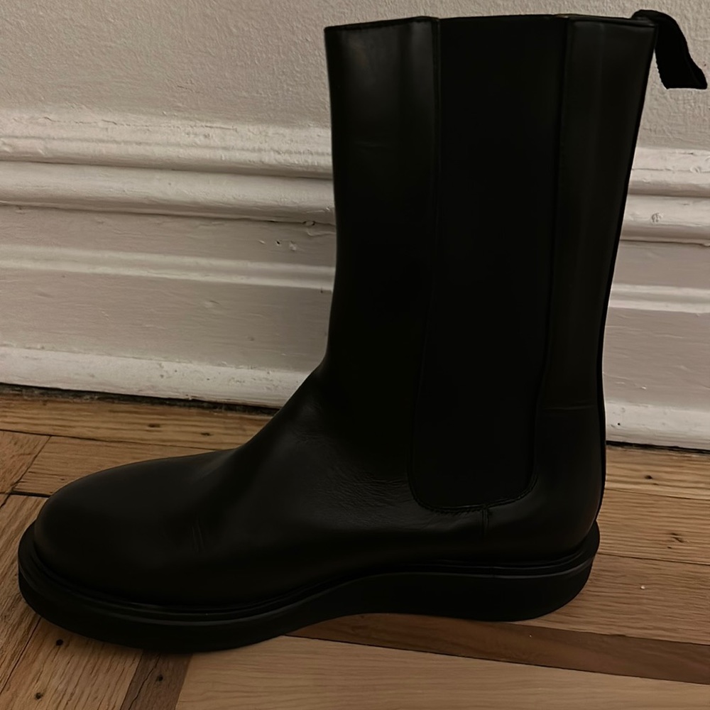 Black leather Chelsea boots, Leges, size EU 37